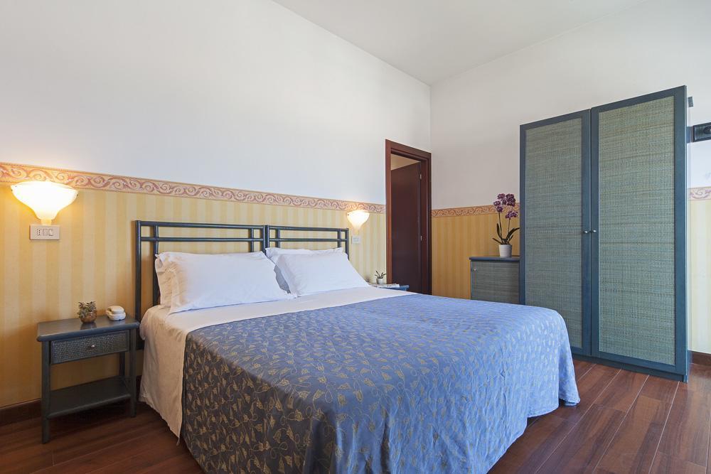 Hotel Regina Fronte Mare Rimini Buitenkant foto